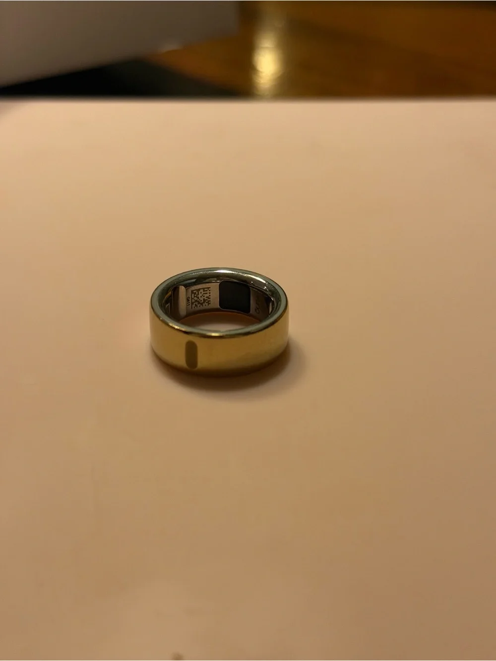 Oura Ring 4 Gold and White